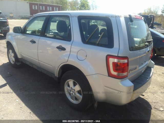 Photo 2 VIN: 1FMCU9C76CKC10251 - FORD ESCAPE 