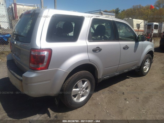 Photo 3 VIN: 1FMCU9C76CKC10251 - FORD ESCAPE 