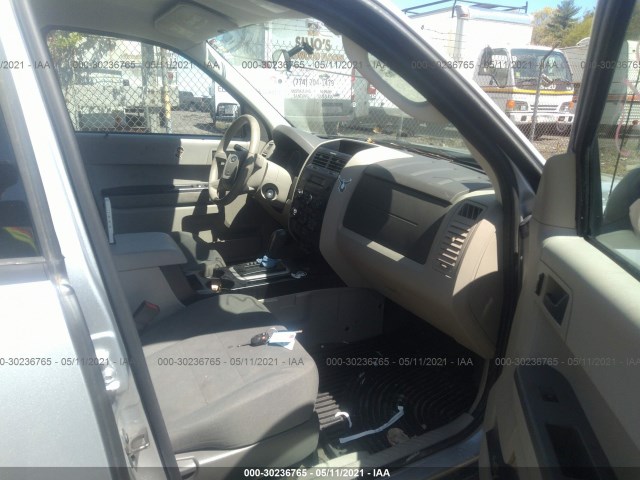 Photo 4 VIN: 1FMCU9C76CKC10251 - FORD ESCAPE 