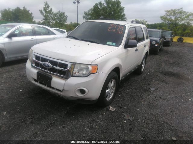 Photo 1 VIN: 1FMCU9C77BKA83007 - FORD ESCAPE 