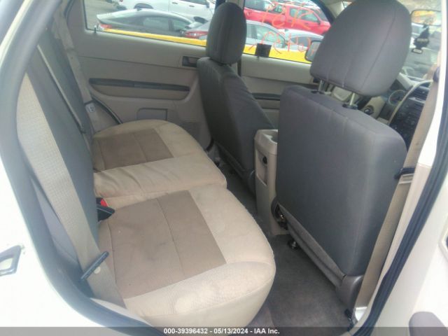 Photo 7 VIN: 1FMCU9C77BKA83007 - FORD ESCAPE 