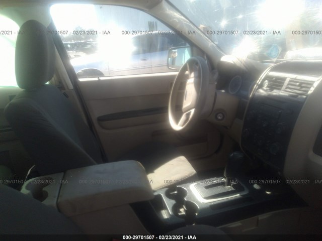 Photo 4 VIN: 1FMCU9C78BKB60631 - FORD ESCAPE 