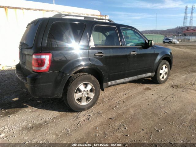 Photo 3 VIN: 1FMCU9C79CKA66386 - FORD ESCAPE 