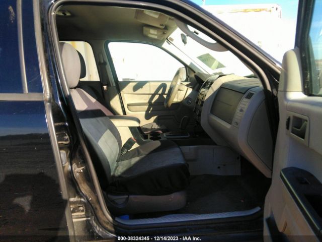 Photo 4 VIN: 1FMCU9C79CKA66386 - FORD ESCAPE 