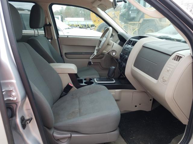 Photo 4 VIN: 1FMCU9C7XAKD21737 - FORD ESCAPE XLS 