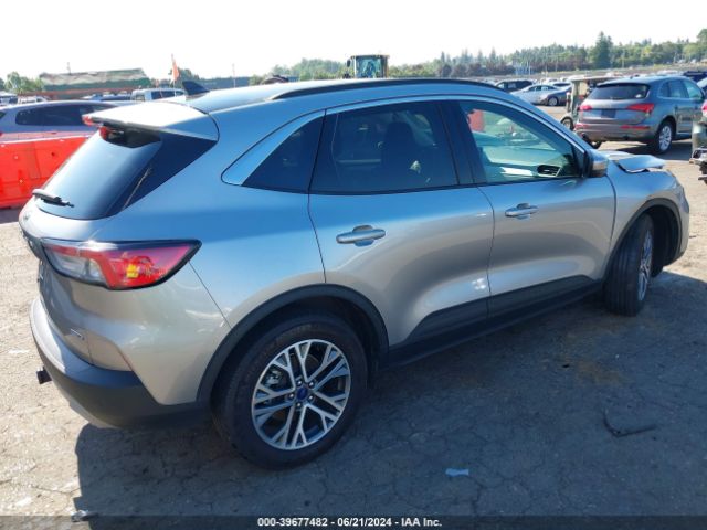 Photo 3 VIN: 1FMCU9CZ3NUA90403 - FORD ESCAPE 