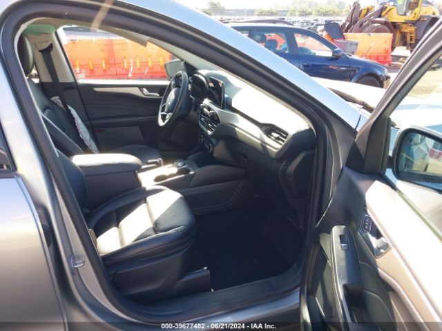 Photo 4 VIN: 1FMCU9CZ3NUA90403 - FORD ESCAPE 