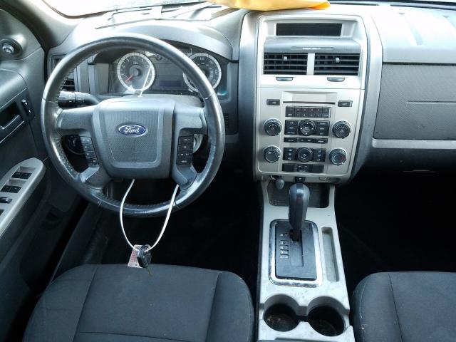 Photo 8 VIN: 1FMCU9D70AKC22925 - FORD ESCAPE XLT 