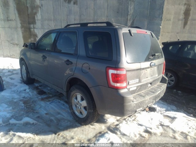 Photo 2 VIN: 1FMCU9D70BKB22552 - FORD ESCAPE 