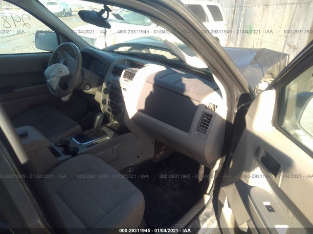 Photo 4 VIN: 1FMCU9D70BKB22552 - FORD ESCAPE 