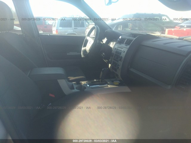 Photo 4 VIN: 1FMCU9D70BKB98997 - FORD ESCAPE 