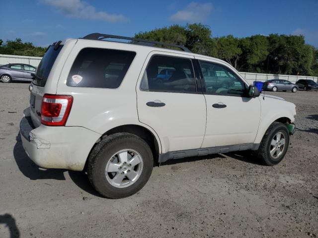 Photo 2 VIN: 1FMCU9D70CKA87383 - FORD ESCAPE XLT 