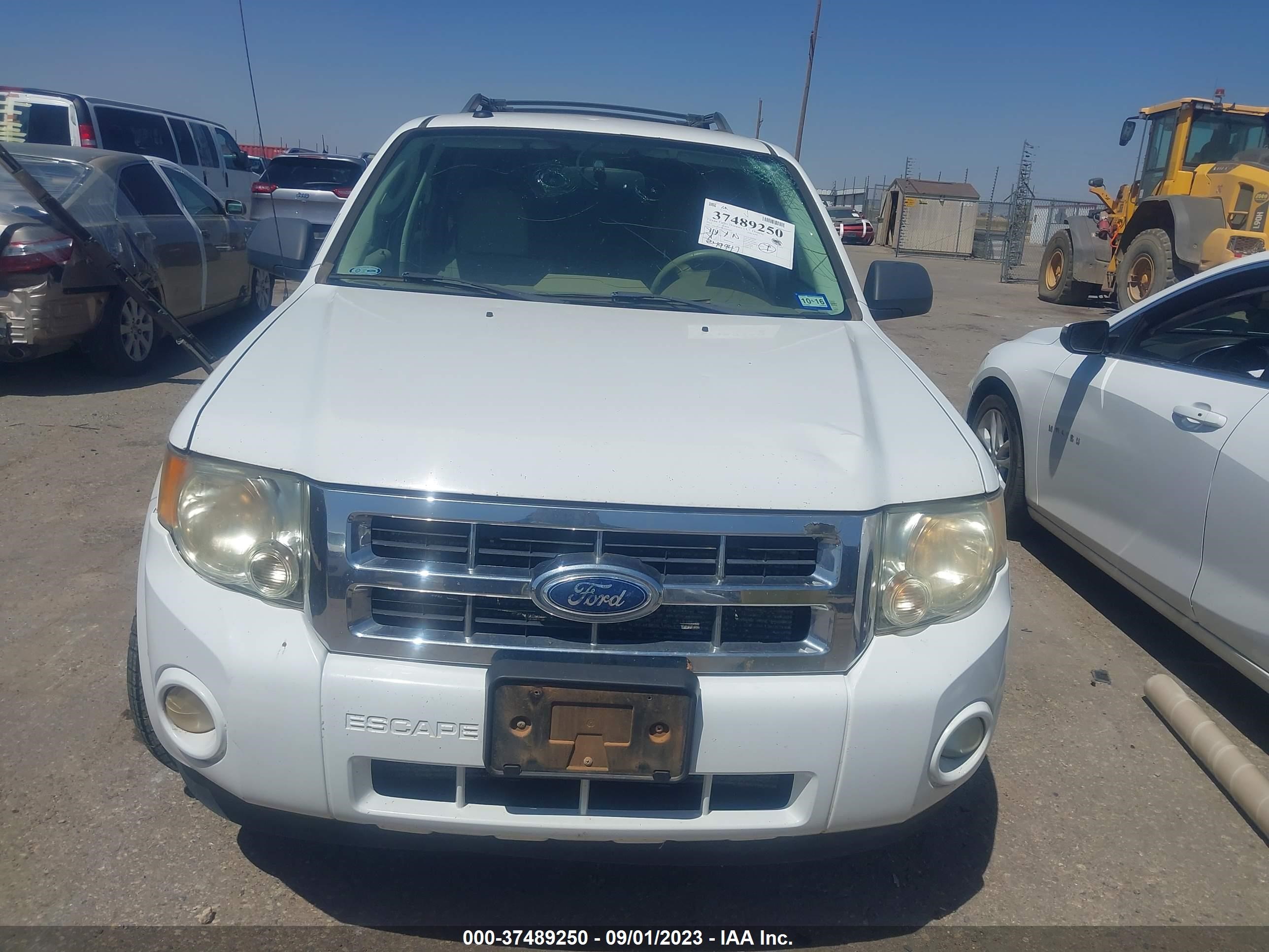 Photo 5 VIN: 1FMCU9D70CKB55665 - FORD ESCAPE 