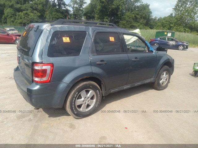 Photo 3 VIN: 1FMCU9D70CKC03679 - FORD ESCAPE 