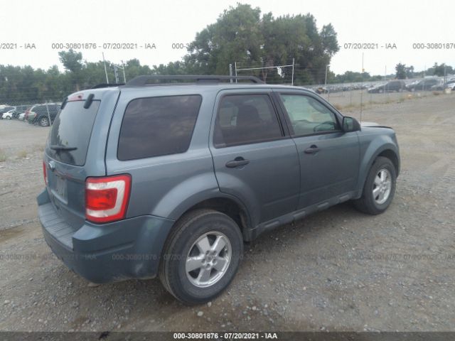 Photo 3 VIN: 1FMCU9D71AKC52046 - FORD ESCAPE 