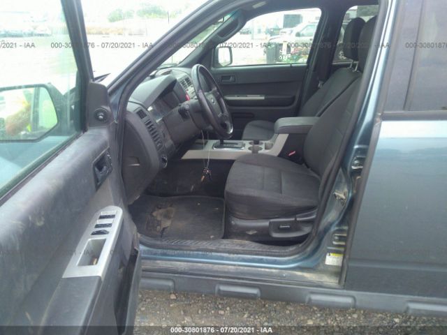 Photo 4 VIN: 1FMCU9D71AKC52046 - FORD ESCAPE 