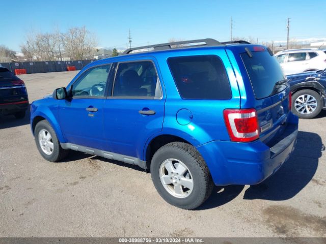 Photo 2 VIN: 1FMCU9D71CKB04028 - FORD ESCAPE 