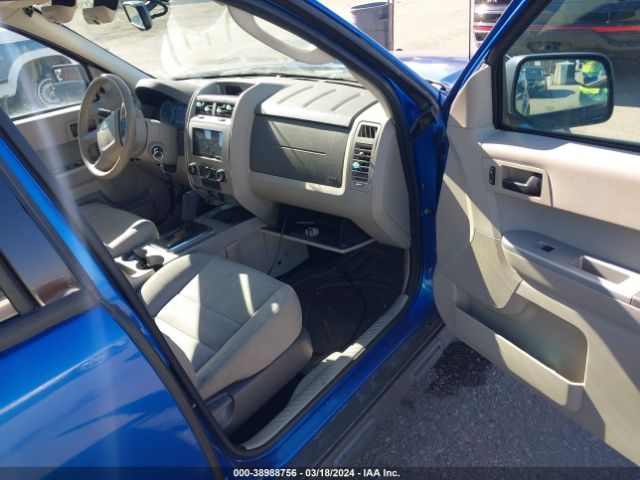 Photo 4 VIN: 1FMCU9D71CKB04028 - FORD ESCAPE 