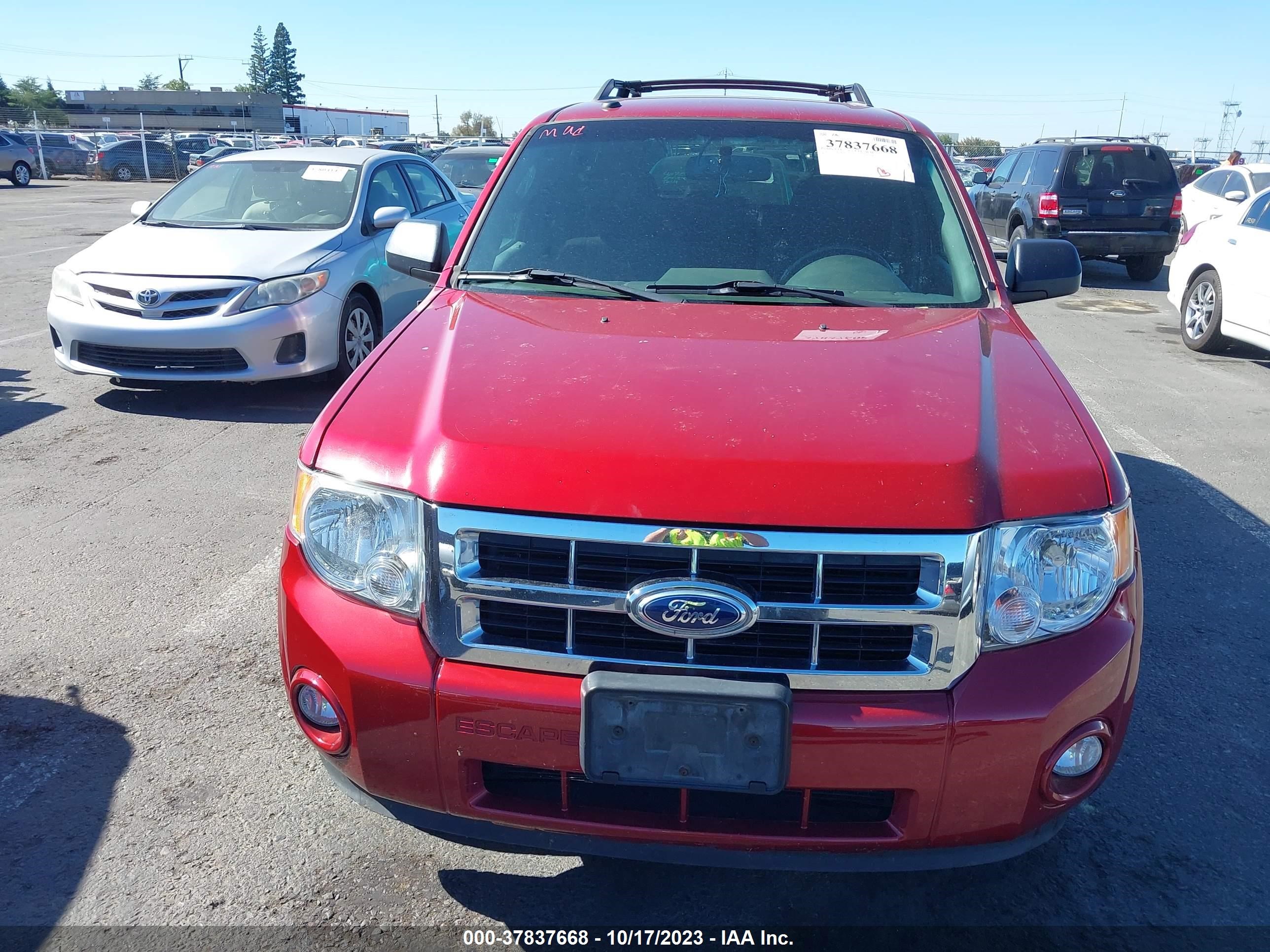 Photo 5 VIN: 1FMCU9D71CKB56209 - FORD ESCAPE 