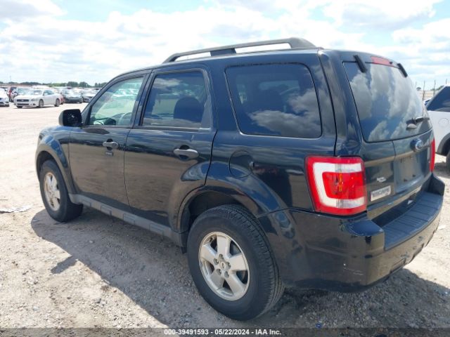 Photo 2 VIN: 1FMCU9D71CKB62172 - FORD ESCAPE 