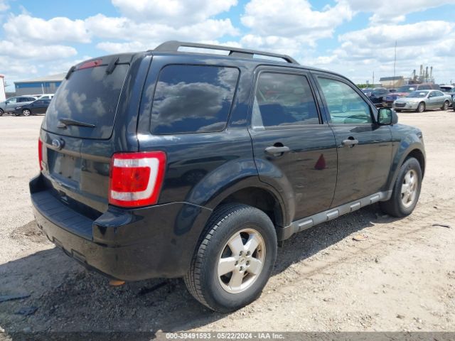 Photo 3 VIN: 1FMCU9D71CKB62172 - FORD ESCAPE 