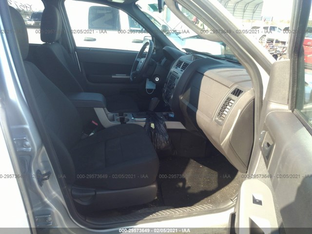 Photo 4 VIN: 1FMCU9D72AKA12892 - FORD ESCAPE 