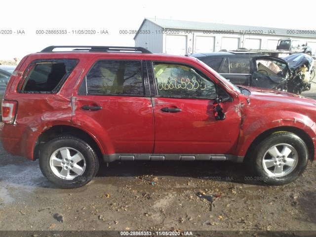 Photo 5 VIN: 1FMCU9D72AKA79556 - FORD ESCAPE 