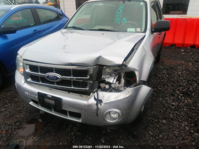 Photo 5 VIN: 1FMCU9D72AKC14616 - FORD ESCAPE 