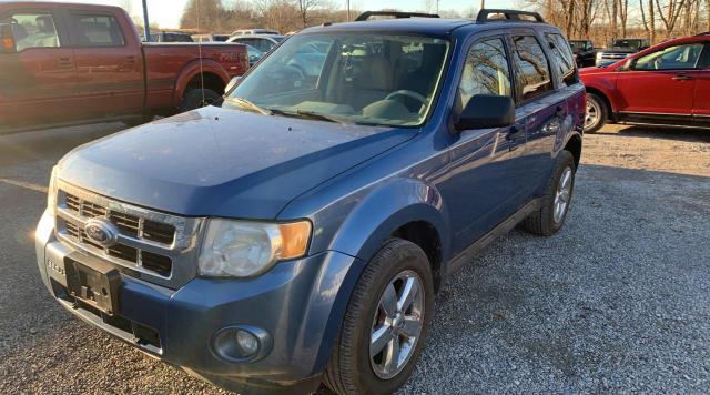 Photo 1 VIN: 1FMCU9D72AKC46725 - FORD ESCAPE XLT 