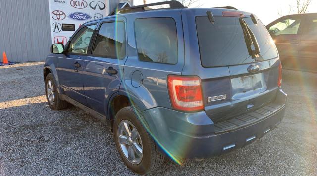 Photo 2 VIN: 1FMCU9D72AKC46725 - FORD ESCAPE XLT 