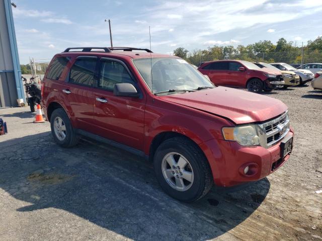 Photo 3 VIN: 1FMCU9D72AKC47177 - FORD ESCAPE XLT 