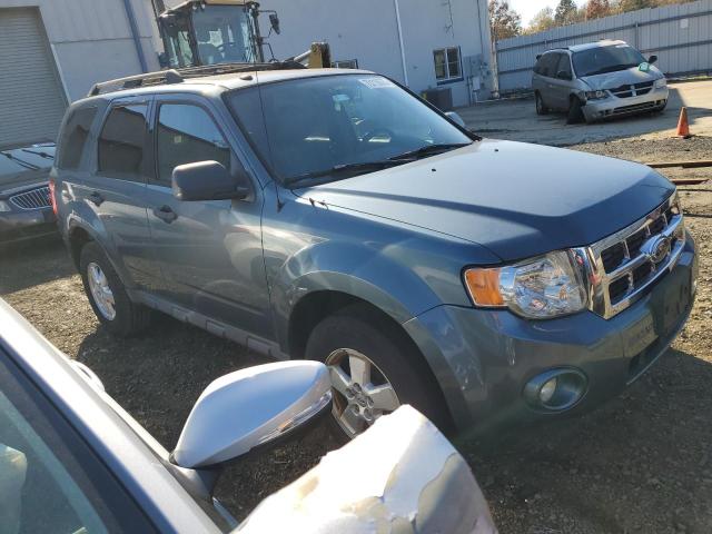 Photo 3 VIN: 1FMCU9D72AKC47647 - FORD ESCAPE 