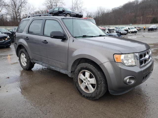 Photo 3 VIN: 1FMCU9D72AKD17941 - FORD ESCAPE 