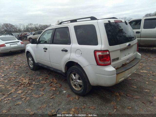 Photo 2 VIN: 1FMCU9D72AKD33881 - FORD ESCAPE 