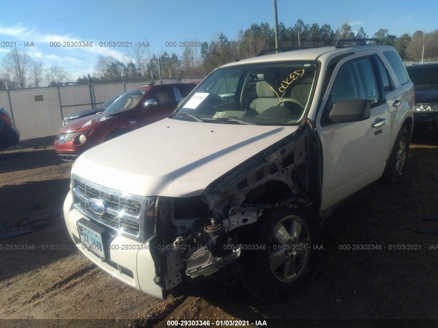 Photo 5 VIN: 1FMCU9D72BKC11815 - FORD ESCAPE 