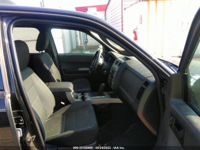 Photo 4 VIN: 1FMCU9D72CKA04648 - FORD ESCAPE 