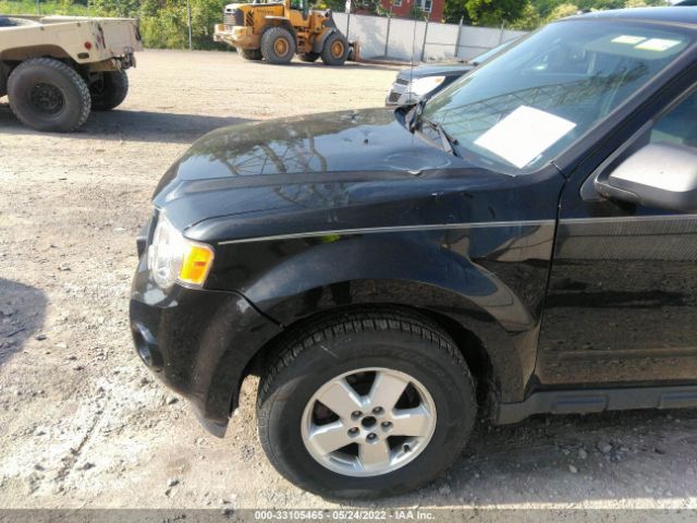 Photo 5 VIN: 1FMCU9D72CKA04648 - FORD ESCAPE 