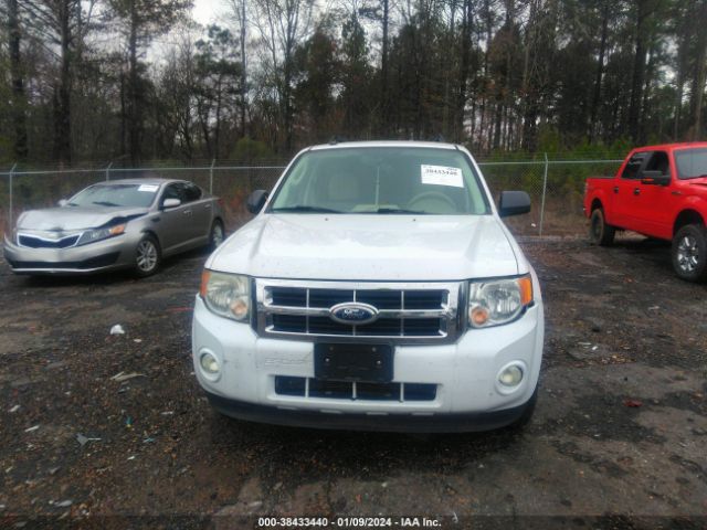 Photo 5 VIN: 1FMCU9D72CKA15391 - FORD ESCAPE 