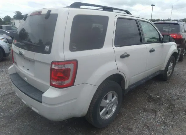 Photo 3 VIN: 1FMCU9D72CKB15443 - FORD ESCAPE 