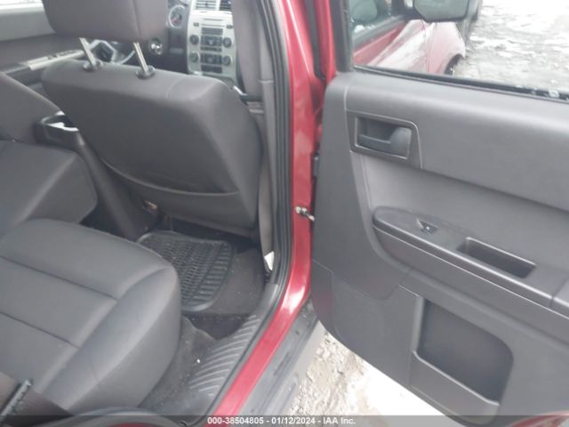 Photo 7 VIN: 1FMCU9D72CKB65713 - FORD ESCAPE 