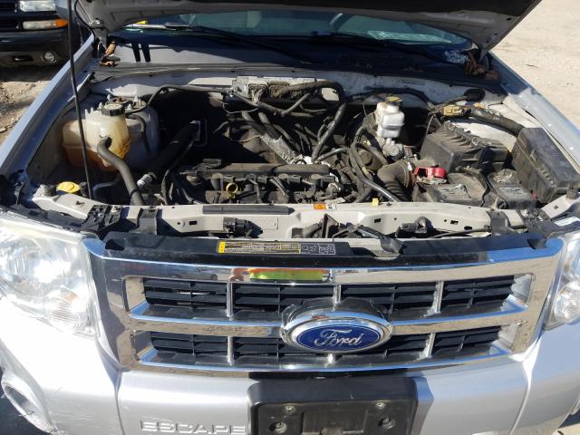 Photo 6 VIN: 1FMCU9D73AKB56502 - FORD ESCAPE XLT 