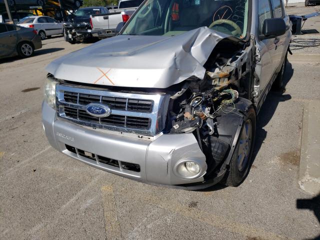 Photo 8 VIN: 1FMCU9D73AKC41582 - FORD ESCAPE XLT 