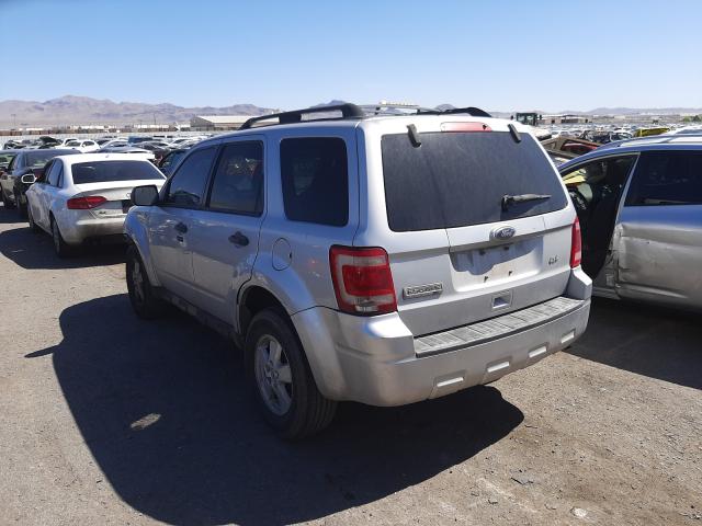 Photo 2 VIN: 1FMCU9D73AKC77191 - FORD ESCAPE XLT 