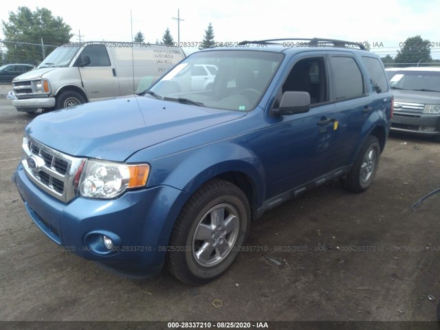 Photo 1 VIN: 1FMCU9D73AKD17723 - FORD ESCAPE 