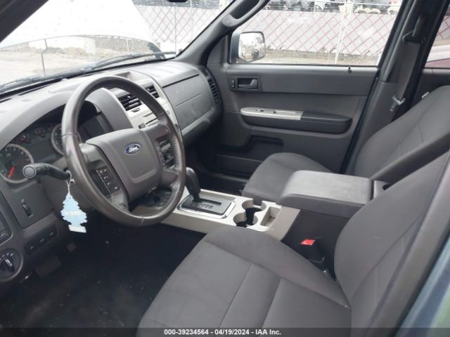 Photo 4 VIN: 1FMCU9D73BKA49192 - FORD ESCAPE 