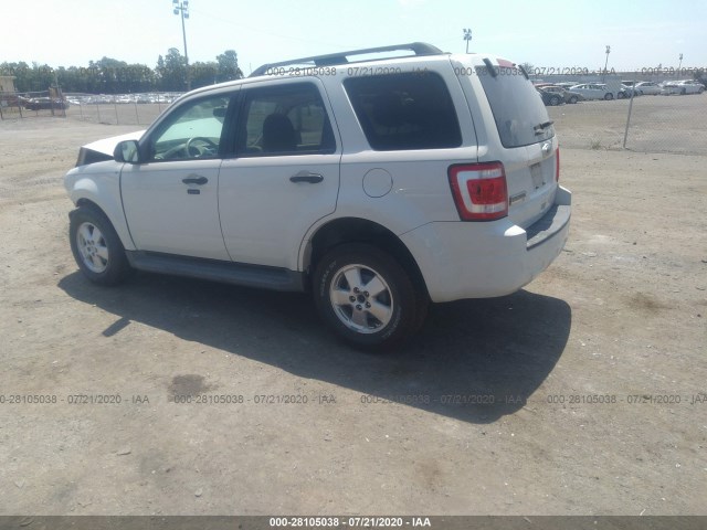 Photo 2 VIN: 1FMCU9D73BKB44223 - FORD ESCAPE 