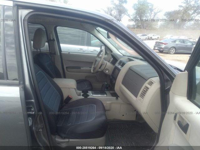 Photo 4 VIN: 1FMCU9D73BKB60938 - FORD ESCAPE 