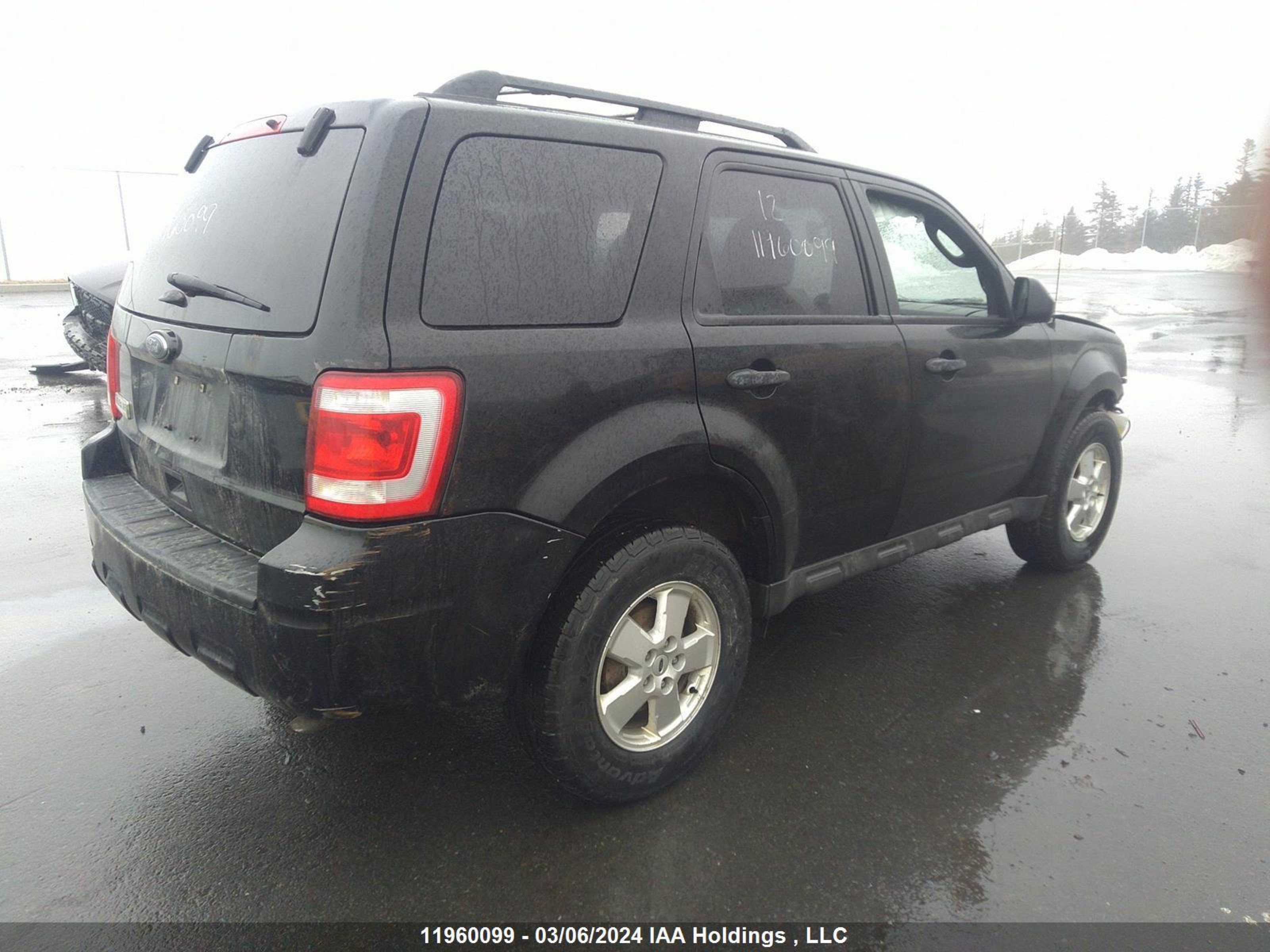 Photo 3 VIN: 1FMCU9D73CKB22854 - FORD ESCAPE 