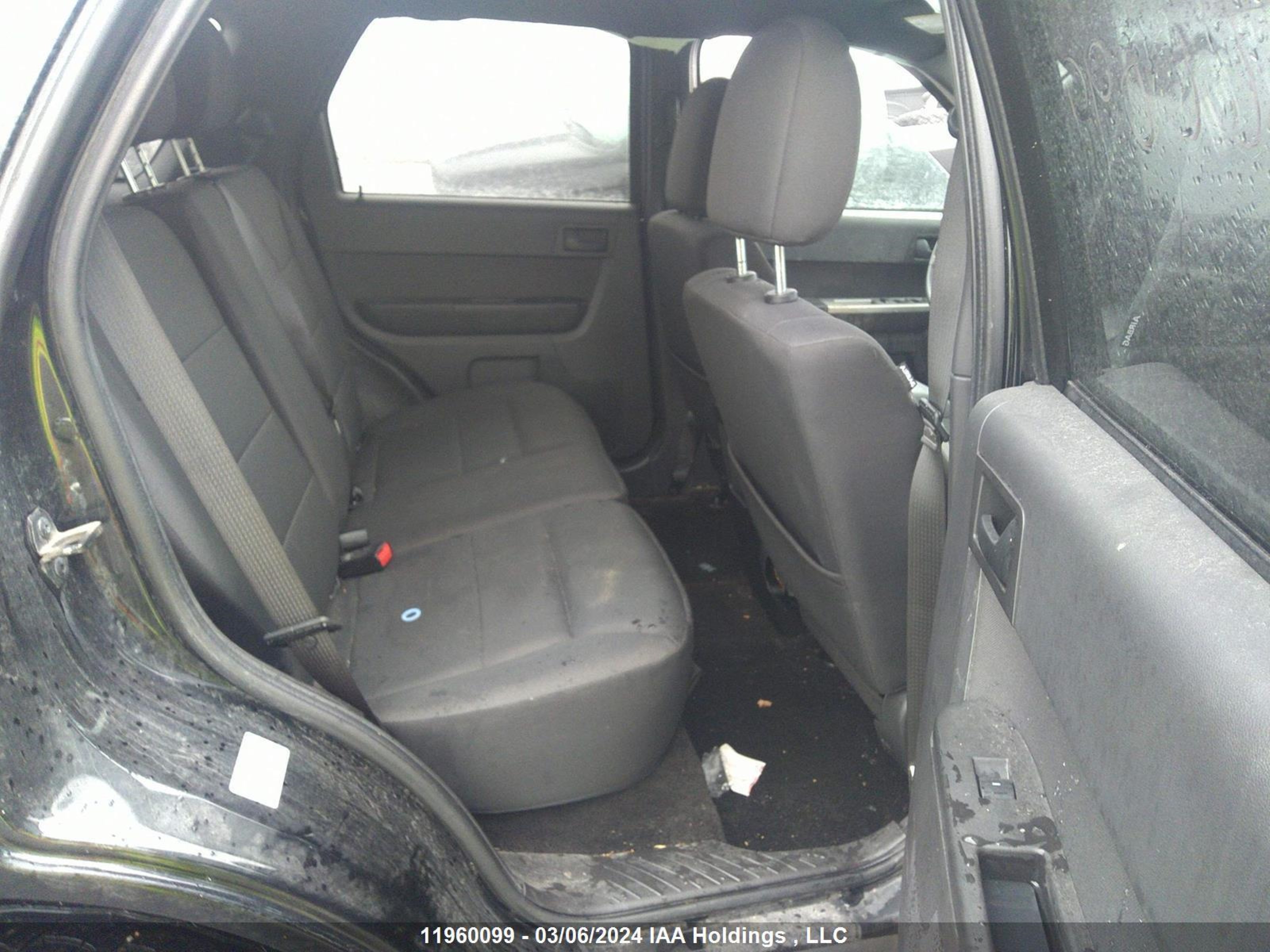 Photo 7 VIN: 1FMCU9D73CKB22854 - FORD ESCAPE 