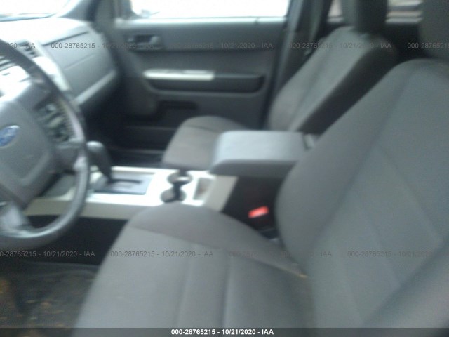 Photo 4 VIN: 1FMCU9D73CKC02896 - FORD ESCAPE 